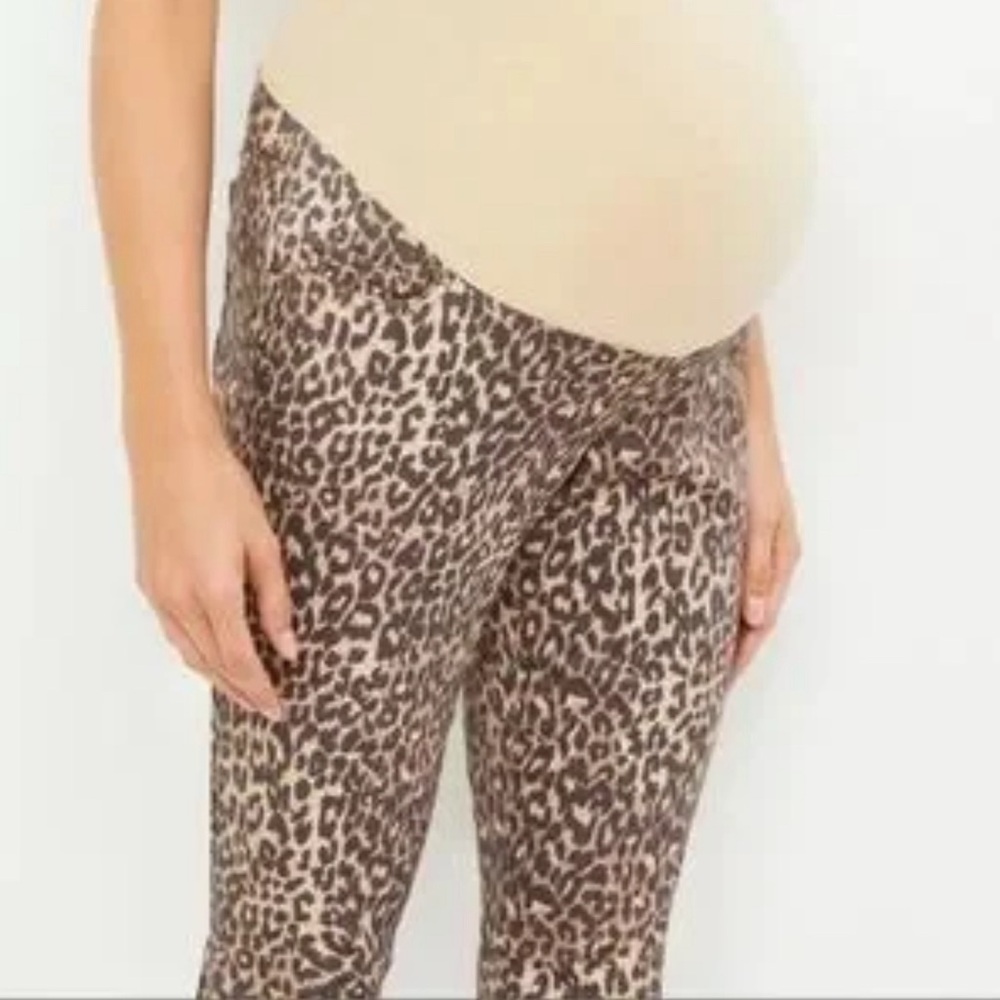 JESSICA SIMPSON MATERNITY PANTS M